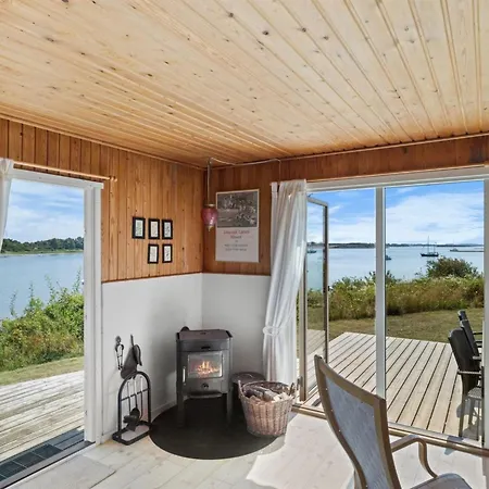 Prázdninový dům Rajna - 30m From The Sea By Interhome